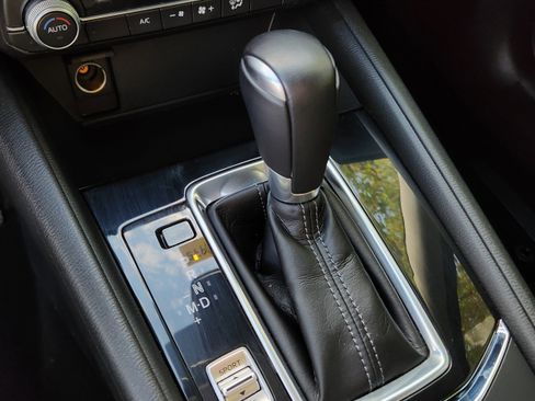 Used 2020 MAZDA CX-5 Touring image 23