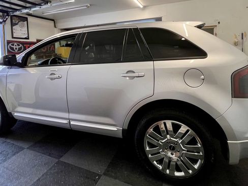 Used 2010 Ford Edge Sport image 6