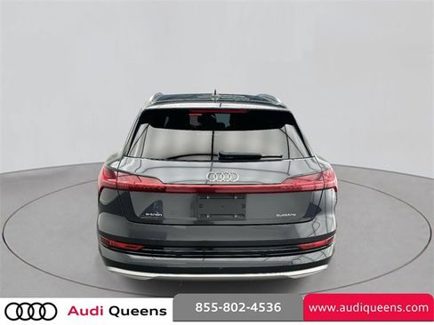 Certified 2021 Audi e-tron Premium image 4