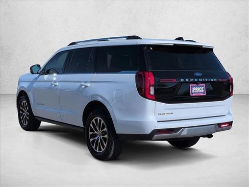 Used 2025 Ford Expedition Platinum image 8