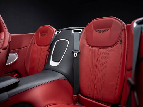 Used 2019 Aston Martin DB11 Volante RWD image 70
