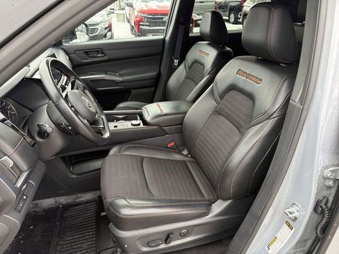 Used 2023 Nissan Pathfinder Rock Creek image 13