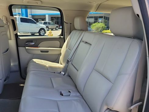 Used 2012 GMC Yukon XL SLT w/ SLT-2 Equipment Package RWD image 19