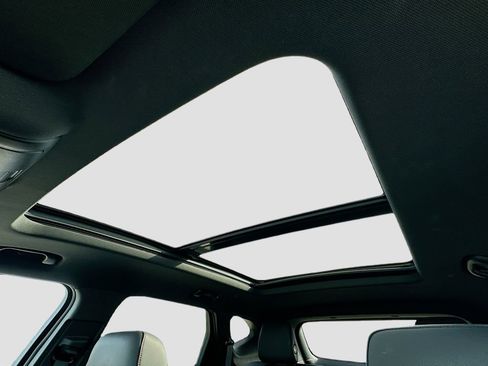 Used 2019 Chevrolet Blazer RS image 23