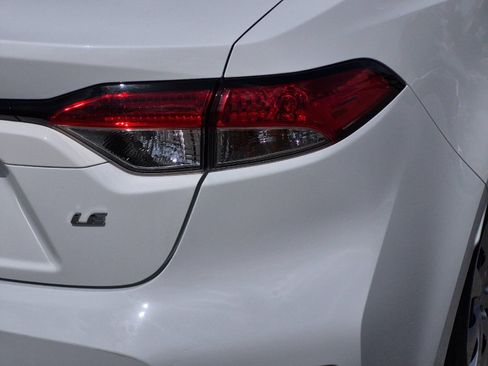 Certified 2025 Toyota Corolla LE FWD image 22