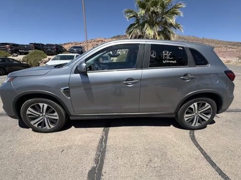 Used 2024 Mitsubishi Outlander Sport AWD image 2