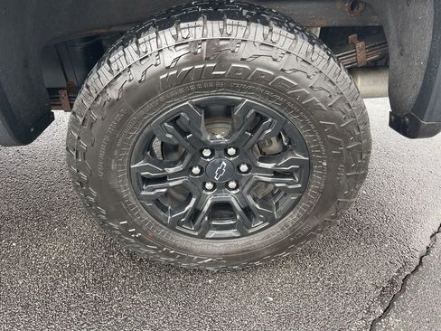 Used 2023 Chevrolet Silverado 1500 ZR2 AWD/4WD image 11