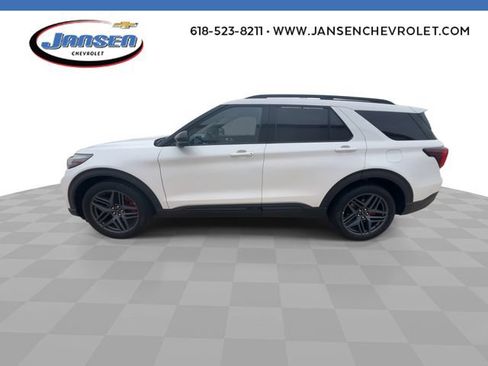 Used 2025 Ford Explorer ST AWD/4WD image 5