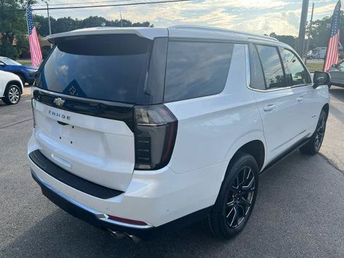 Used 2025 Chevrolet Tahoe High Country AWD/4WD image 5