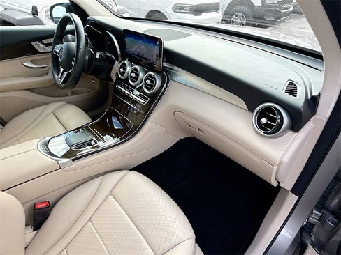 Used 2021 Mercedes-Benz GLC 300 w/ Multimedia Package image 34