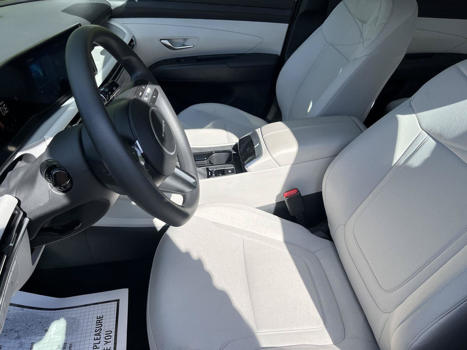Used 2025 Hyundai Tucson SE AWD/4WD image 21