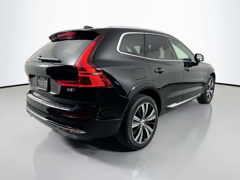 Certified 2023 Volvo XC60 B5 Plus w/ Climate Package image 6
