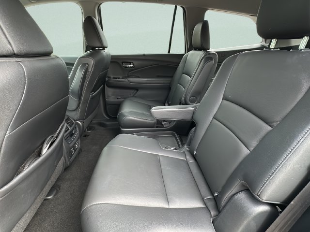 Used 2019 Honda Pilot Touring image 19