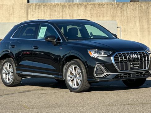 Used 2023 Audi Q3 2.0T Premium image 5