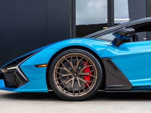 Used 2026 Lamborghini Revuelto AWD/4WD image 12