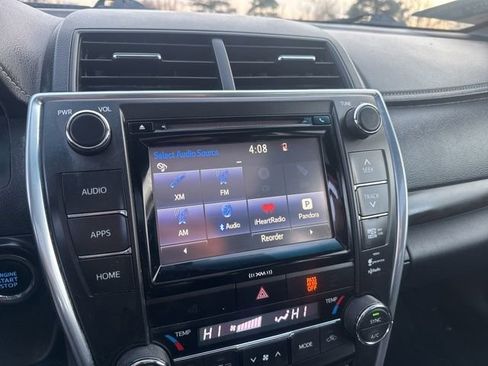 Used 2016 Toyota Camry XLE image 14