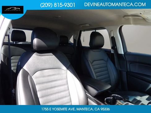 Used 2018 Ford Edge SEL w/ Equipment Group 201A image 7