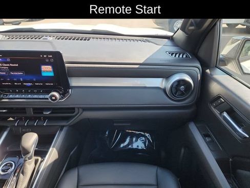 Used 2026 Chevrolet Colorado LT w/ LT Convenience Package AWD/4WD image 23