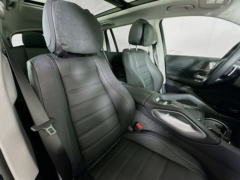 New 2026 Mercedes-Benz GLS 450 4MATIC image 31