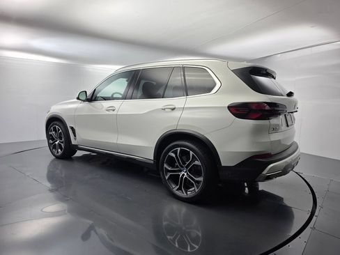 Certified 2026 BMW X5 sDrive40i w/ Premium Package RWD image 6