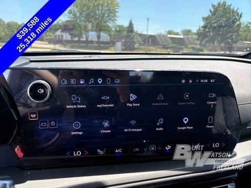 Used 2025 Chevrolet Traverse LT w/ Midnight/Sport Edition AWD/4WD image 18