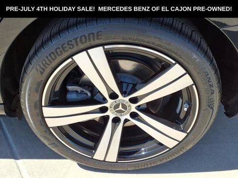 Used 2025 Mercedes-Benz C 300 4MATIC Sedan image 21