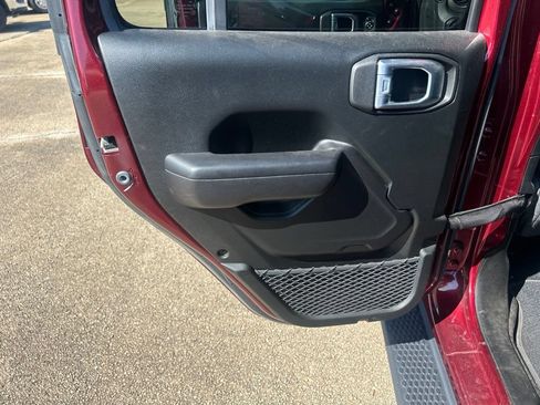 Used 2021 Jeep Wrangler Unlimited Sport AWD/4WD image 12