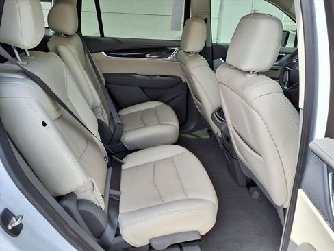 Certified 2023 Cadillac XT6 Premium Luxury image 13