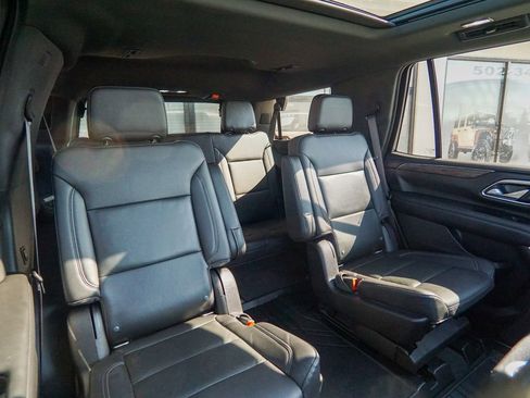 Used 2021 Chevrolet Tahoe Z71 w/ Z71 Signature Package AWD/4WD image 34