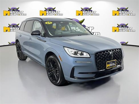 Used 2024 Lincoln Corsair Reserve w/ Jet Appearance Package image 3