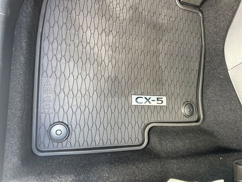 New 2025 MAZDA CX-5 AWD 2.5 S w/ Premium Plus Pkg image 31