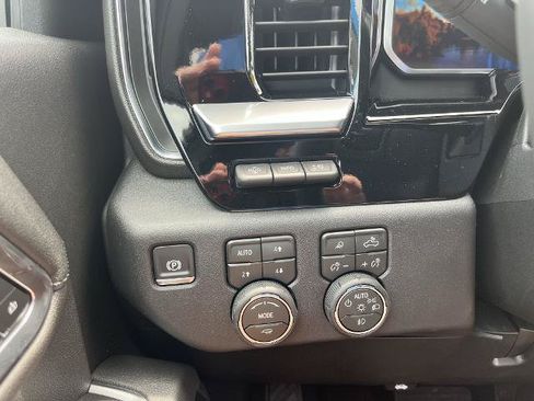 New 2026 Chevrolet Silverado 2500 High Country w/ High Country Premium Package AWD/4WD image 15