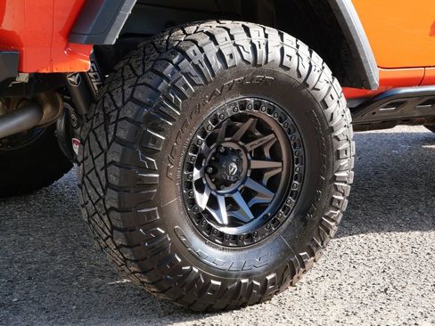 Used 2018 Jeep Wrangler Unlimited Rubicon w/ Cold Weather Group AWD/4WD image 7