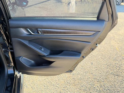 Used 2018 Honda Accord EX-L image 39