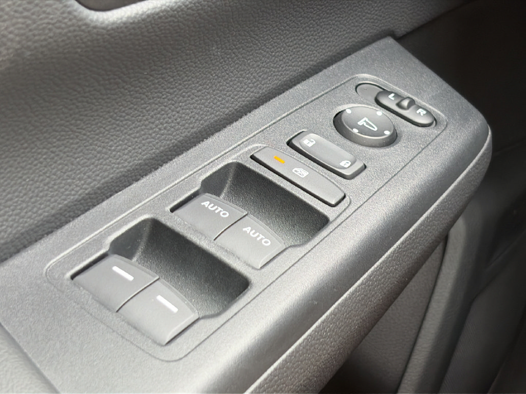 Used 2025 Honda CR-V EX image 21