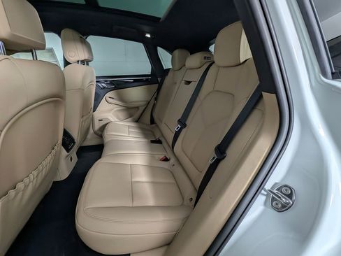 New 2026 Porsche Macan image 24