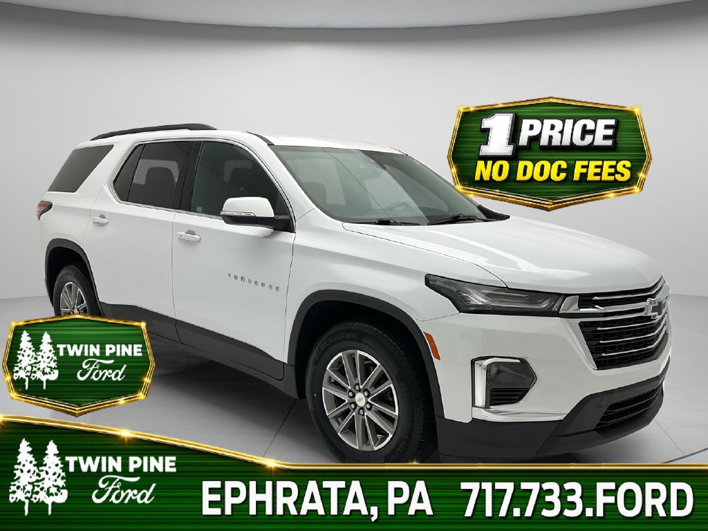 Used 2023 Chevrolet Traverse LT w/ LPO, Floor Liner Package AWD/4WD image 1
