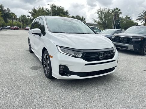 Used 2025 Honda Odyssey Elite image 8