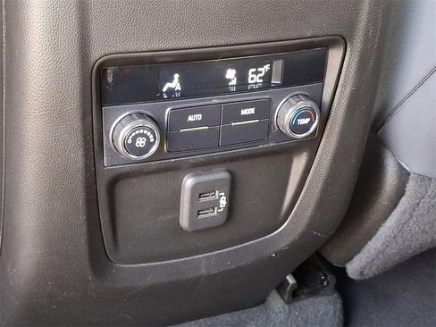 Certified 2022 Buick Enclave Essence w/ Experience Buick Package image 12