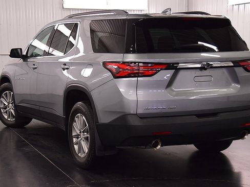 Used 2023 Chevrolet Traverse LT image 5
