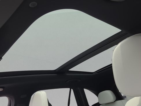 New 2026 Mercedes-Benz GLC 300 image 24