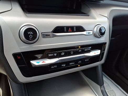Certified 2023 Ford Explorer XLT AWD/4WD image 21