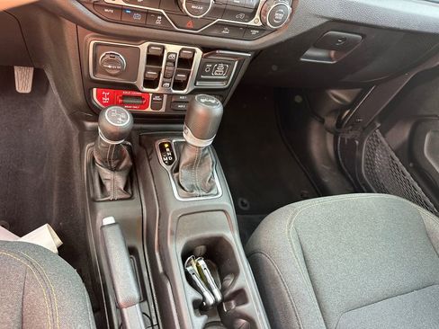 Used 2025 Jeep Wrangler Unlimited Sport S 4xe AWD/4WD image 33