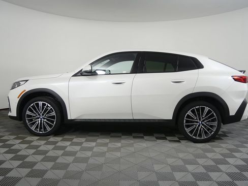 New 2026 BMW X2 xDrive28i w/ Technology Package AWD/4WD image 6