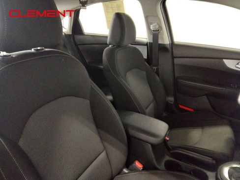 Used 2023 Kia Forte LXS image 37