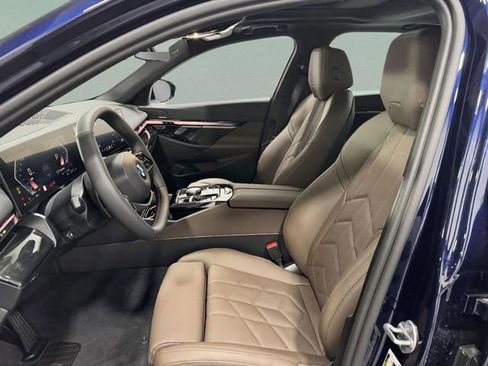 New 2026 BMW 530i xDrive w/ Premium Package AWD/4WD image 25
