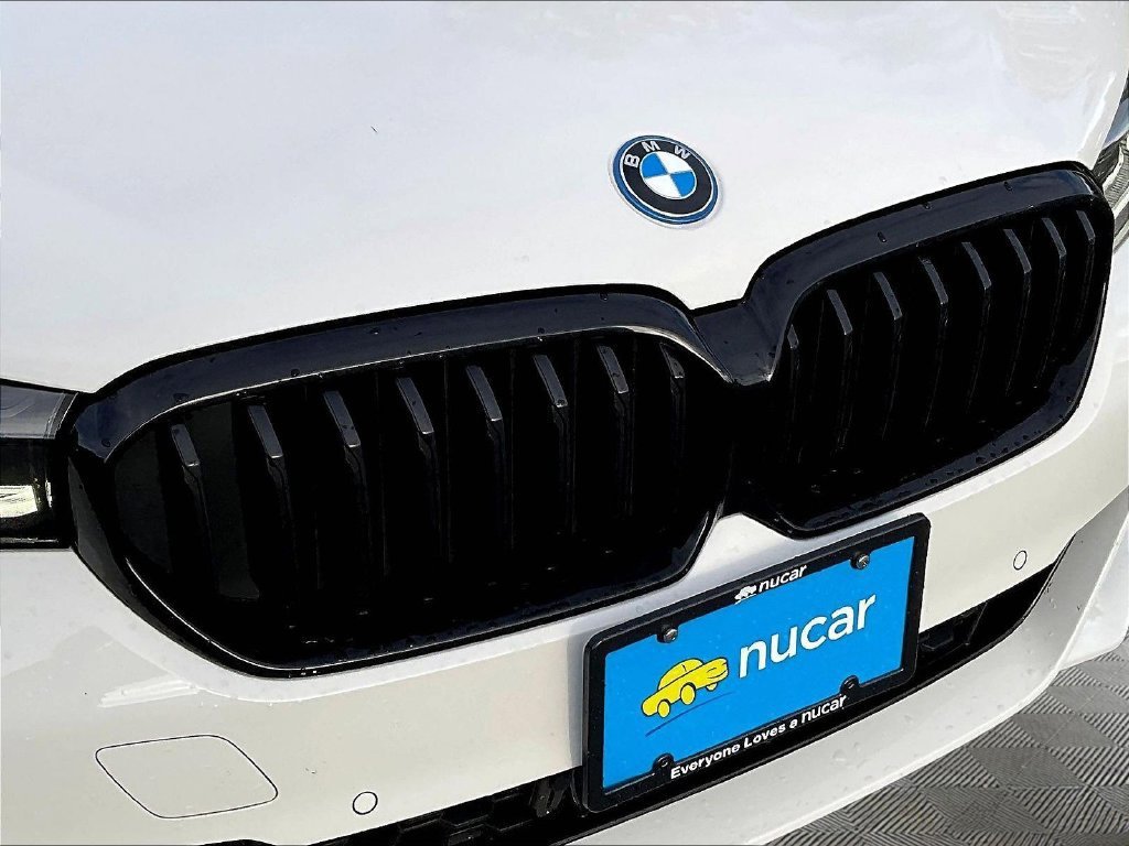 Used 2023 BMW 530e xDrive w/ Premium Package AWD/4WD image 31
