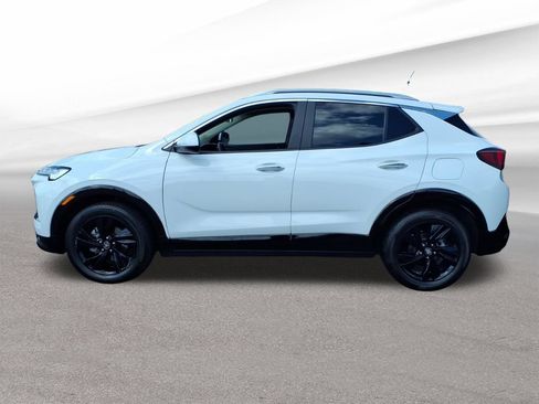 Certified 2024 Buick Encore GX Sport Touring w/ Comfort Package FWD image 2