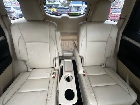 Used 2016 Toyota Highlander XLE AWD/4WD image 20