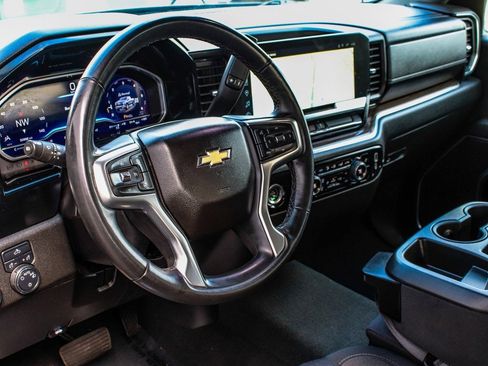 Used 2023 Chevrolet Silverado 1500 LT image 15